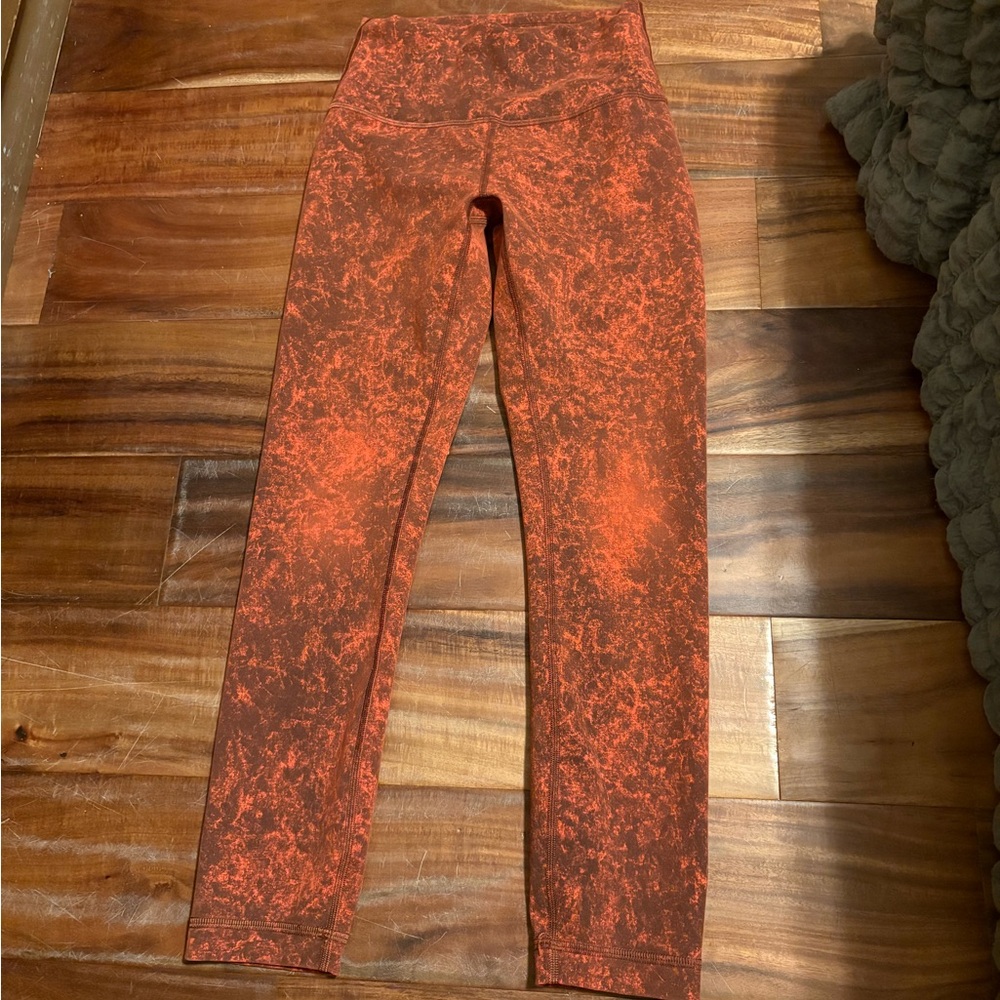 Lululemon Wunder Train High-Rise Tights 25” Denim Wash  Red Black‎ Size 4 (0816)